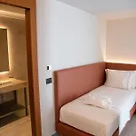 Adria Palace & 4*