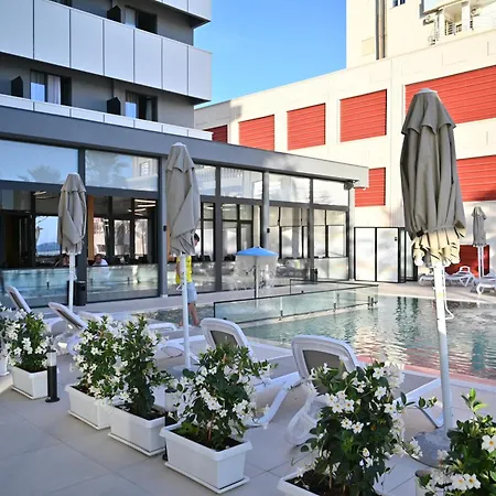 Adria Palace 4* Škalngur