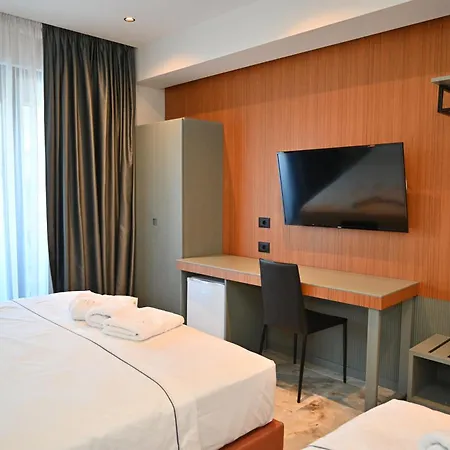 Adria Palace 4* Škalngur