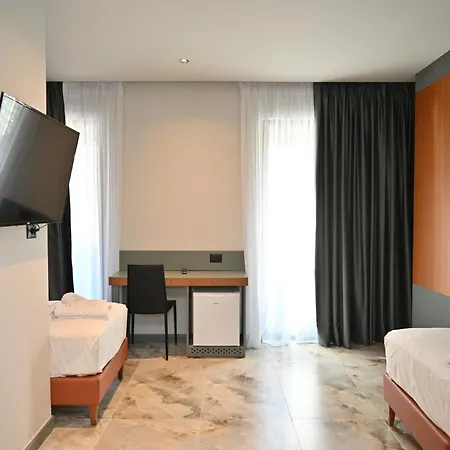 Adria Palace 4* Škalngur