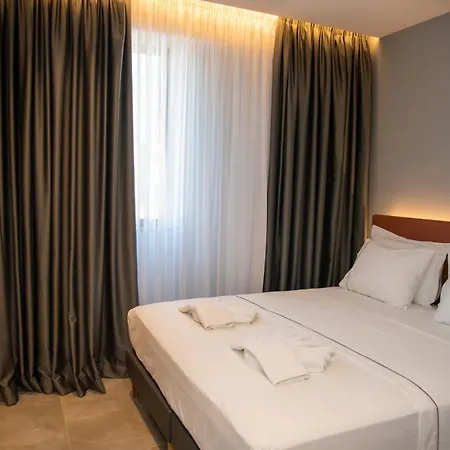 Adria Palace & 4*