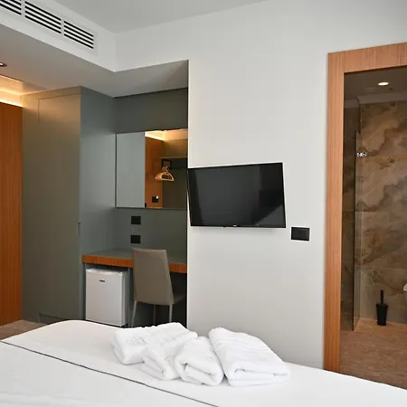 Adria Palace ホテル 4*