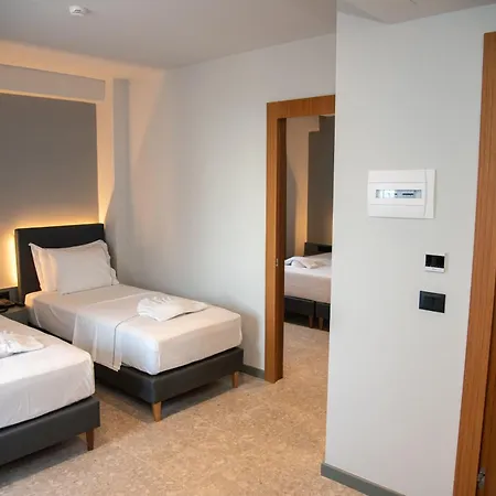 호텔 Adria Palace & 4*