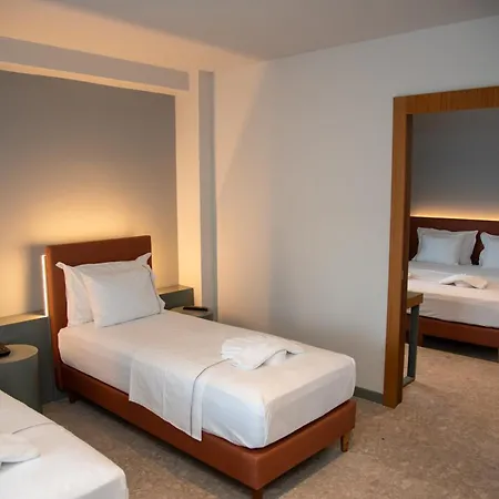 Adria Palace & 4*
