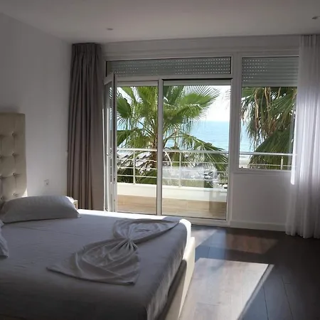 Adria Palace 4* Shkallnur