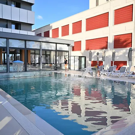 Adria Palace Shkallnur