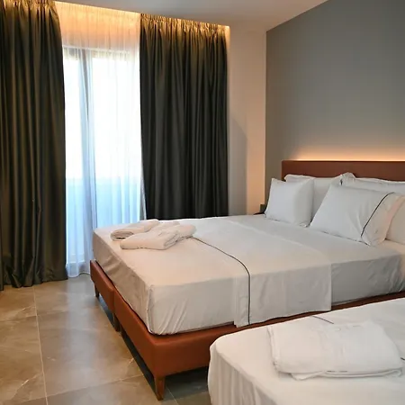 Adria Palace 4*