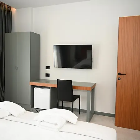 Adria Palace Shkallnur