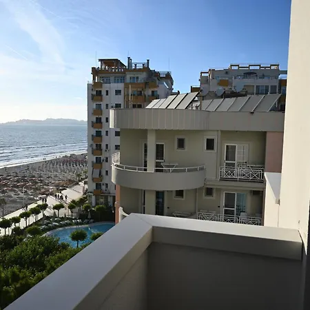 Adria Palace 4*