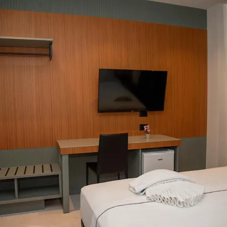 فندق Adria Palace Škalngur